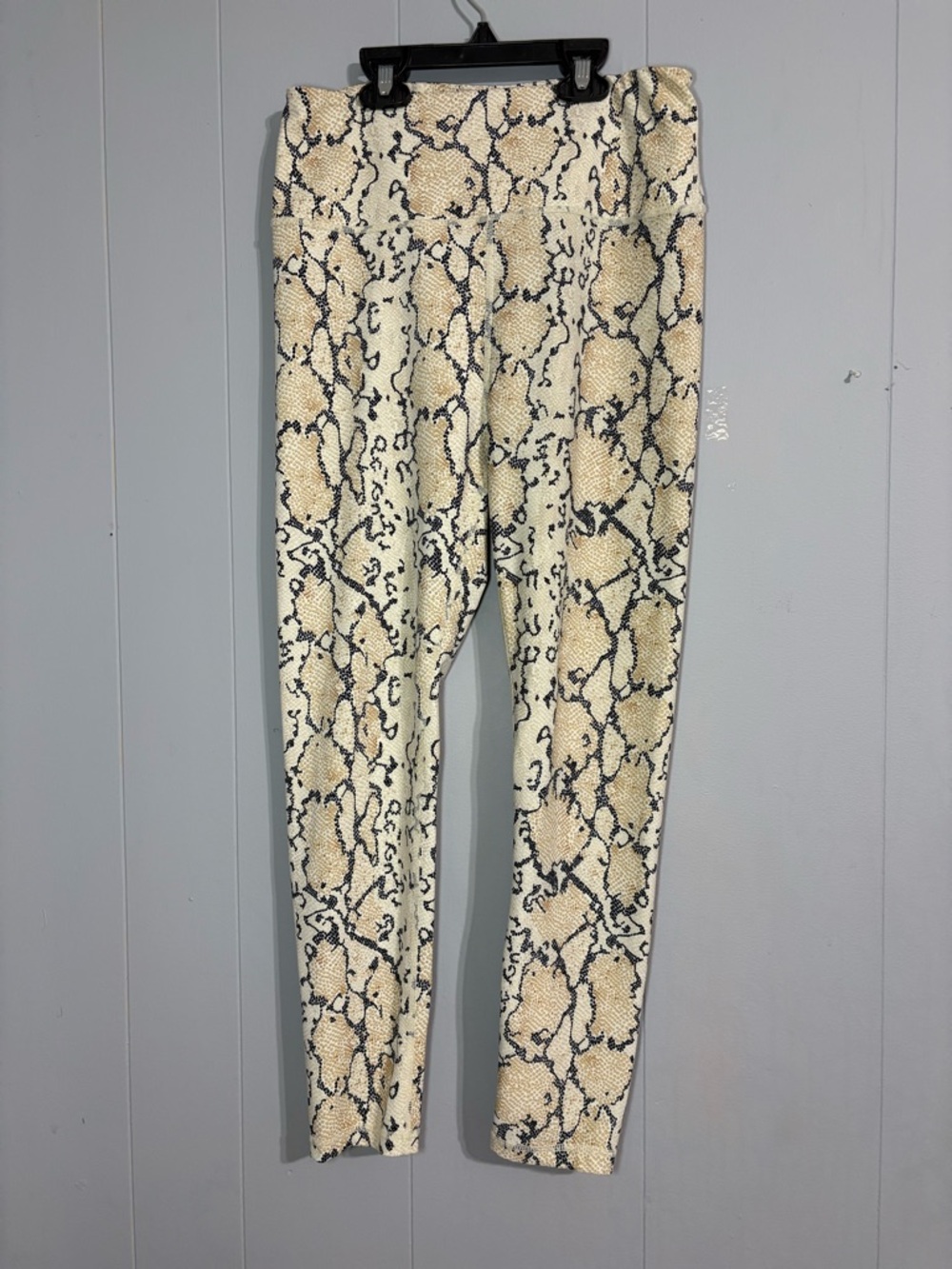 Snake Print Leggings - Cream & Black